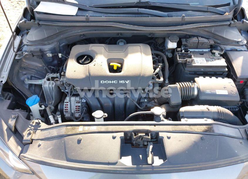 Photo 10 of 2018 Hyundai Elantra SE (VIN 5NPD74LF5JH290342)