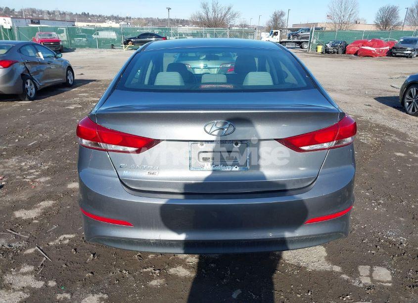 Photo 16 of 2018 Hyundai Elantra SE (VIN 5NPD74LF5JH290342)