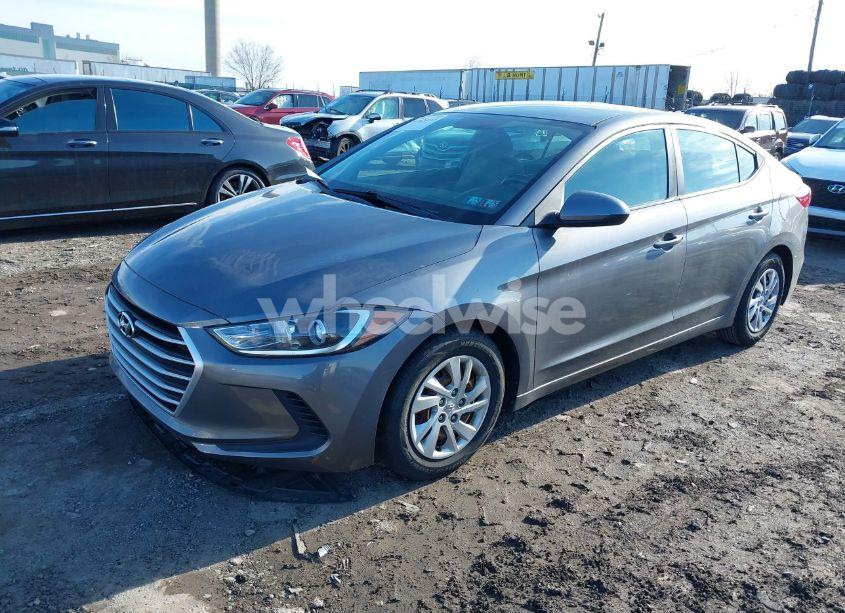 Photo 2 of 2018 Hyundai Elantra SE (VIN 5NPD74LF5JH290342)