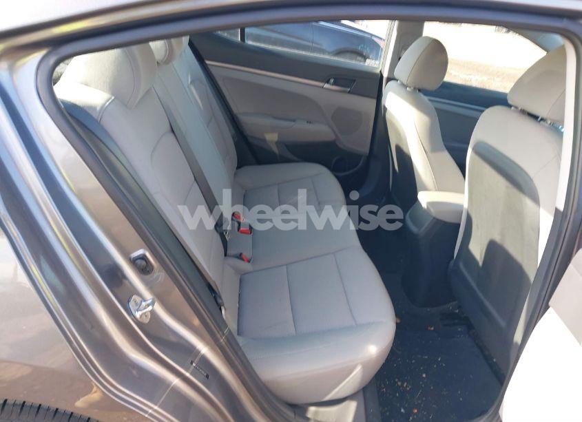 Photo 8 of 2018 Hyundai Elantra SE (VIN 5NPD74LF5JH290342)