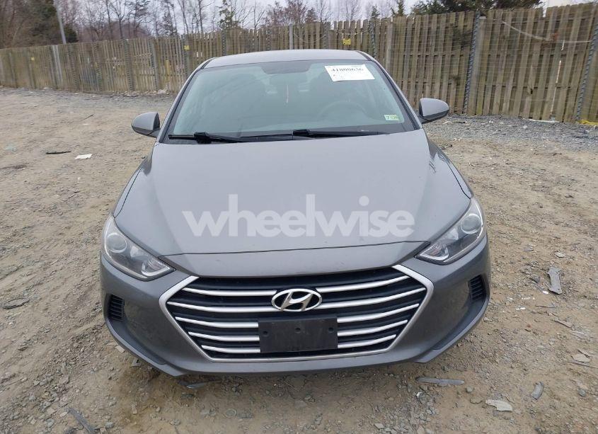 Photo 12 of 2018 Hyundai Elantra SE (VIN 5NPD74LF5JH320732)