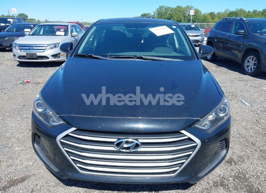 Photo 12 of 2018 Hyundai Elantra SE (VIN 5NPD74LF5JH321864)