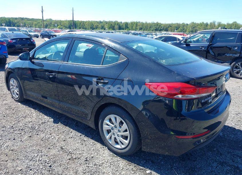 Photo 3 of 2018 Hyundai Elantra SE (VIN 5NPD74LF5JH321864)