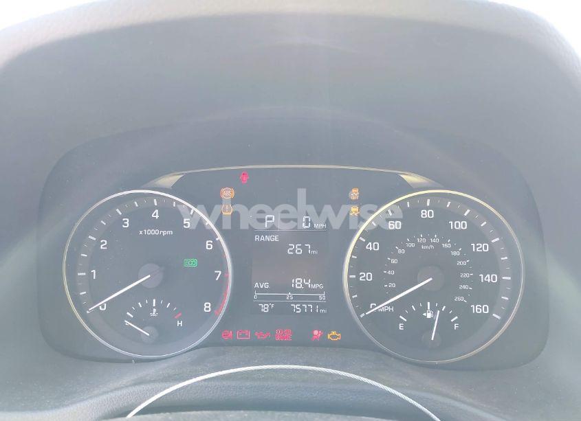 Photo 7 of 2018 Hyundai Elantra SE (VIN 5NPD74LF5JH321864)