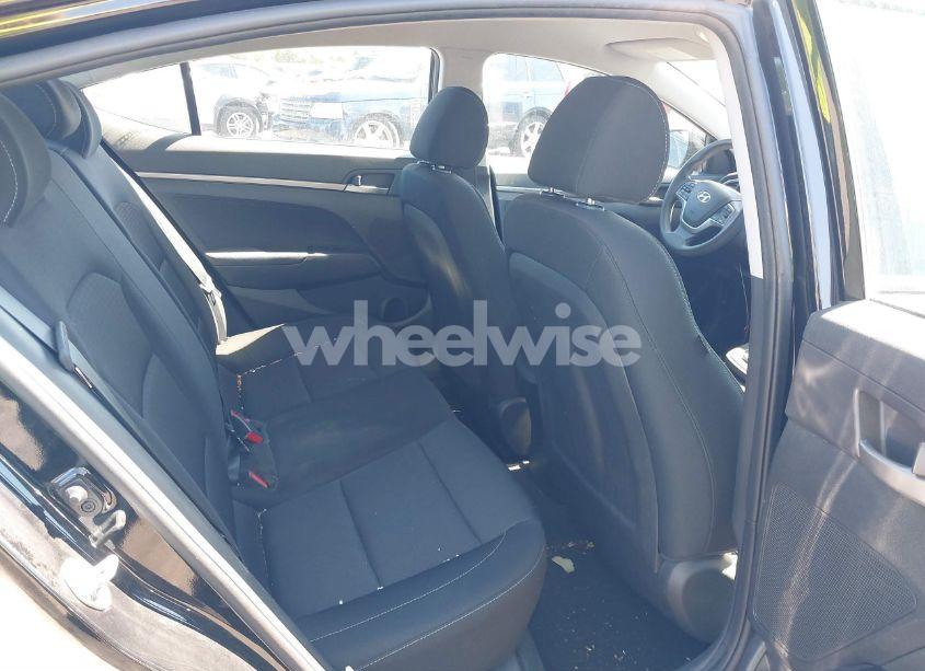 Photo 8 of 2018 Hyundai Elantra SE (VIN 5NPD74LF5JH321864)