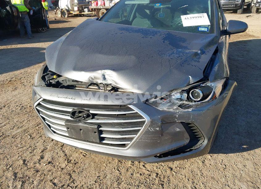 Photo 6 of 2018 Hyundai Elantra SE (VIN 5NPD74LF5JH348997)