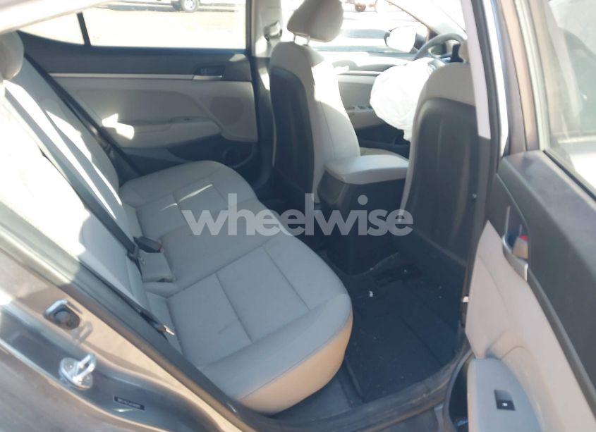 Photo 8 of 2018 Hyundai Elantra SE (VIN 5NPD74LF5JH348997)