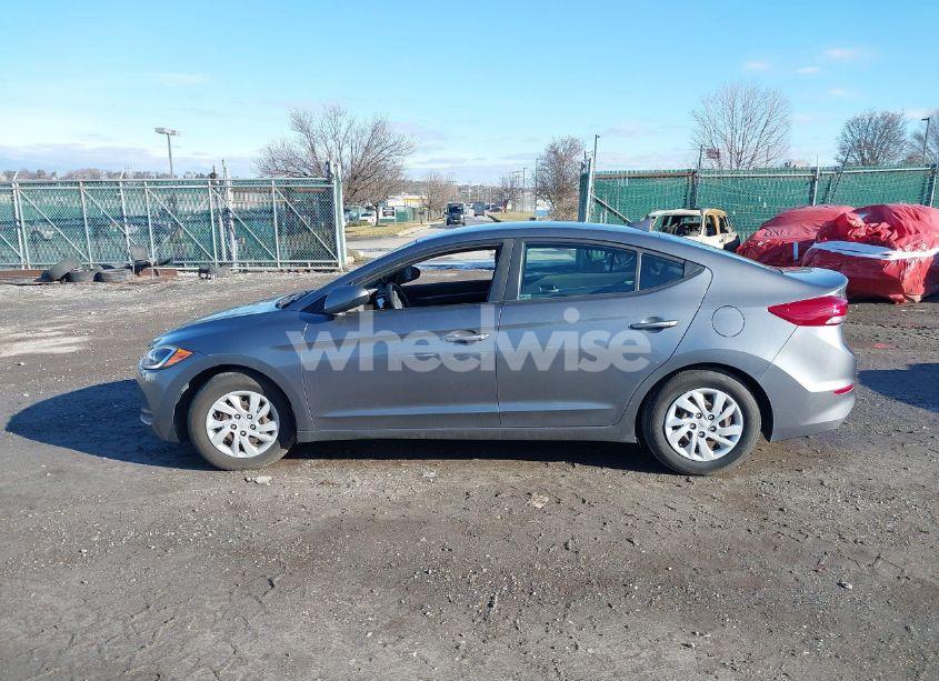 Photo 14 of 2018 Hyundai Elantra SE (VIN 5NPD74LF5JH397035)