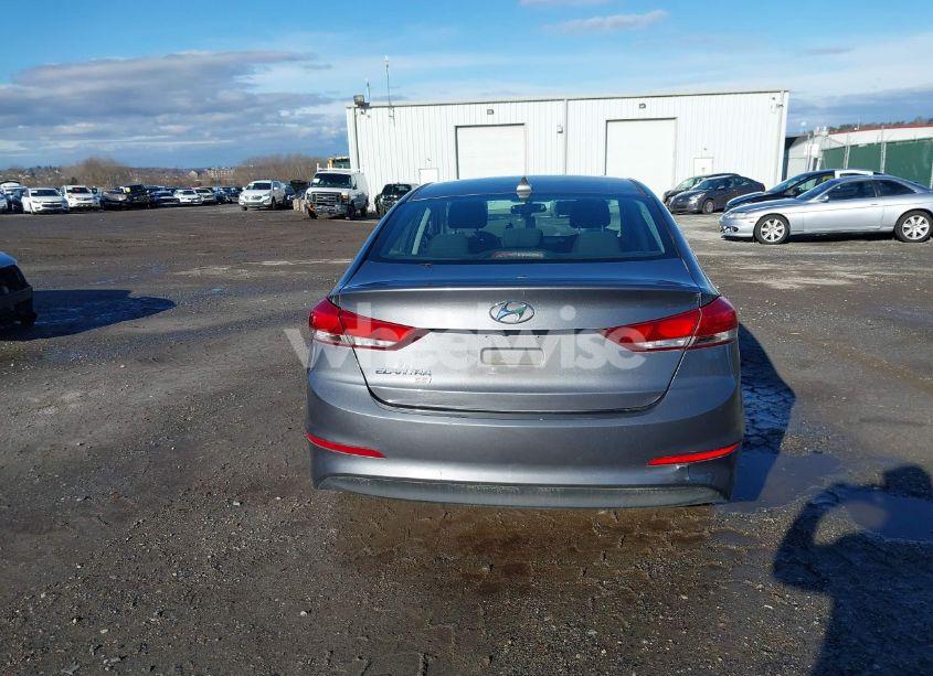 Photo 16 of 2018 Hyundai Elantra SE (VIN 5NPD74LF5JH397035)