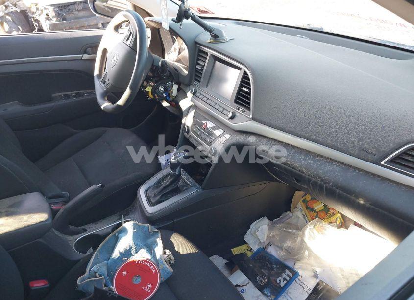 Photo 5 of 2018 Hyundai Elantra SE (VIN 5NPD74LF5JH397035)