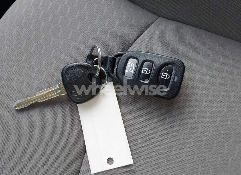 Photo 11 of 2019 Hyundai Elantra SE (VIN 5NPD74LF5KH410173)