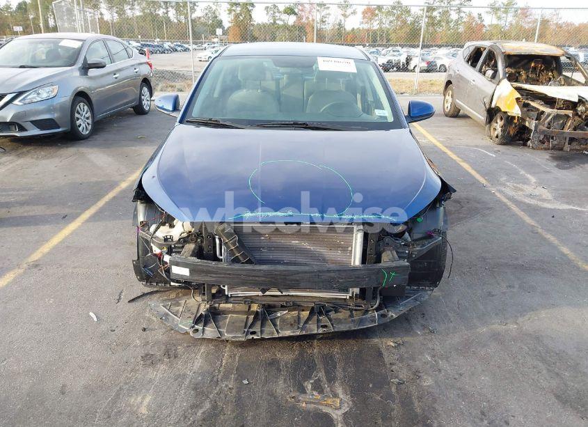 Photo 13 of 2019 Hyundai Elantra SE (VIN 5NPD74LF5KH410173)