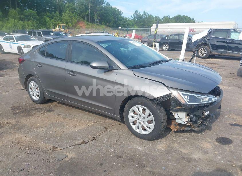 2019 Hyundai Elantra SE (VIN 5NPD74LF5KH425529) main photo