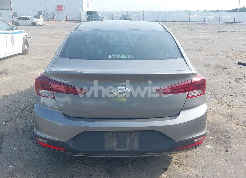 Photo 16 of 2019 Hyundai Elantra SE (VIN 5NPD74LF5KH425529)
