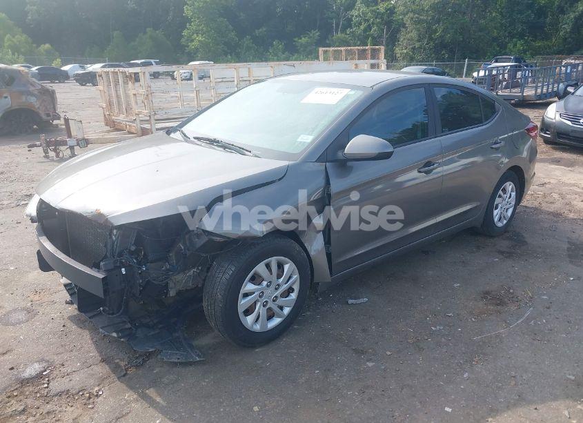Photo 2 of 2019 Hyundai Elantra SE (VIN 5NPD74LF5KH425529)