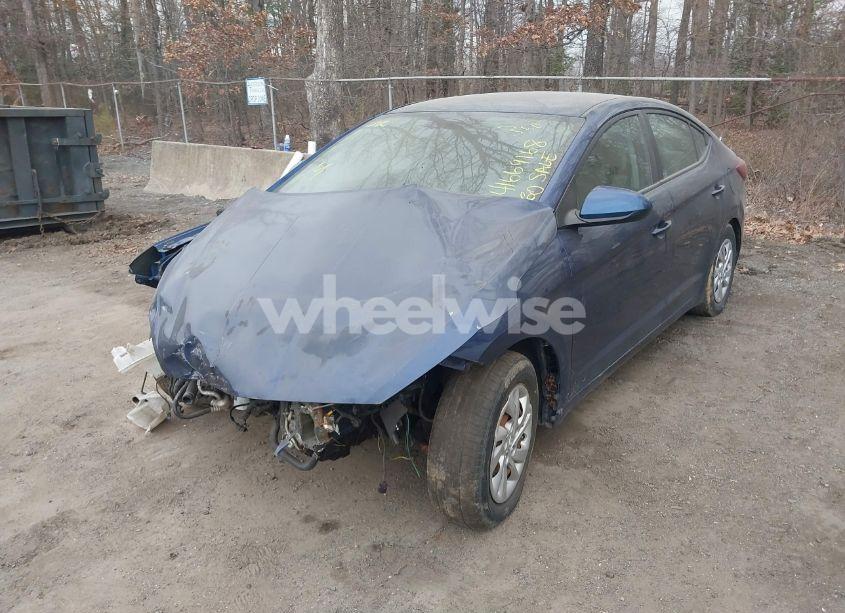 Photo 2 of 2019 Hyundai Elantra SE (VIN 5NPD74LF5KH427619)