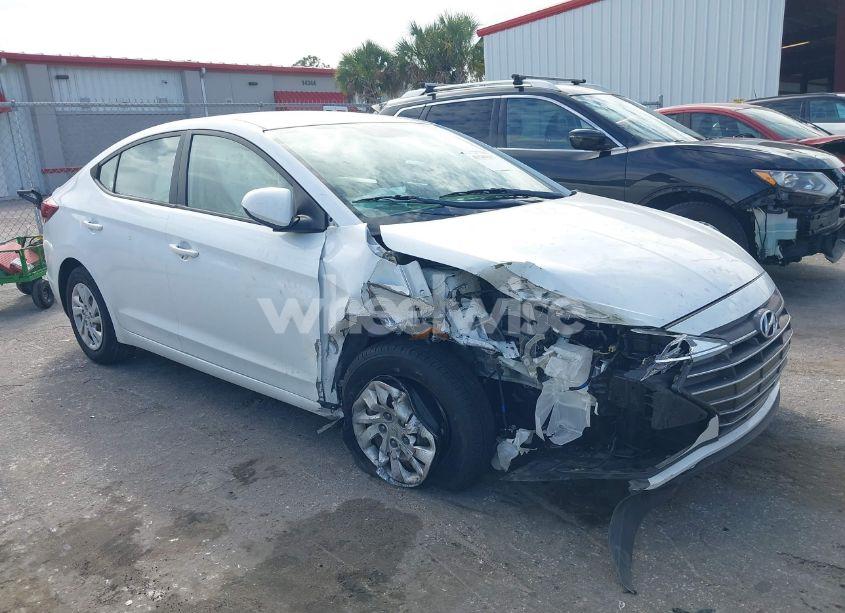 2019 Hyundai Elantra SE (VIN 5NPD74LF5KH427782) main photo