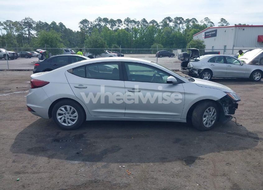 Photo 13 of 2019 Hyundai Elantra SE (VIN 5NPD74LF5KH474553)