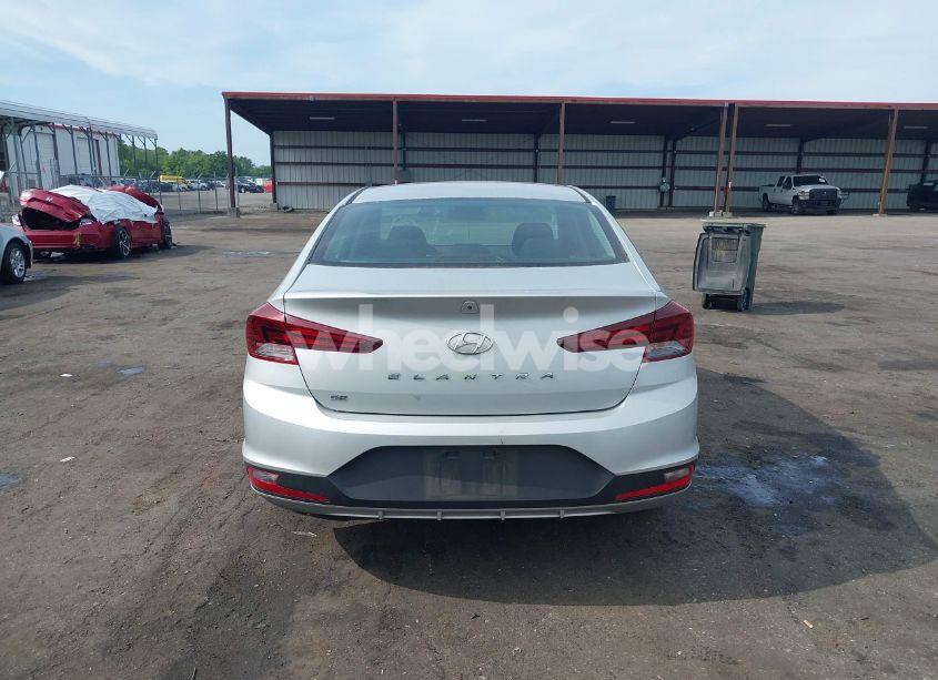 Photo 16 of 2019 Hyundai Elantra SE (VIN 5NPD74LF5KH474553)