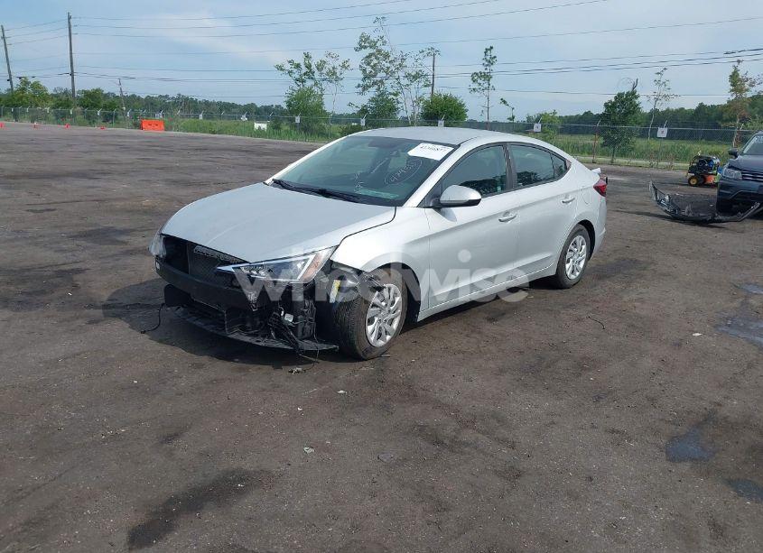 Photo 2 of 2019 Hyundai Elantra SE (VIN 5NPD74LF5KH474553)