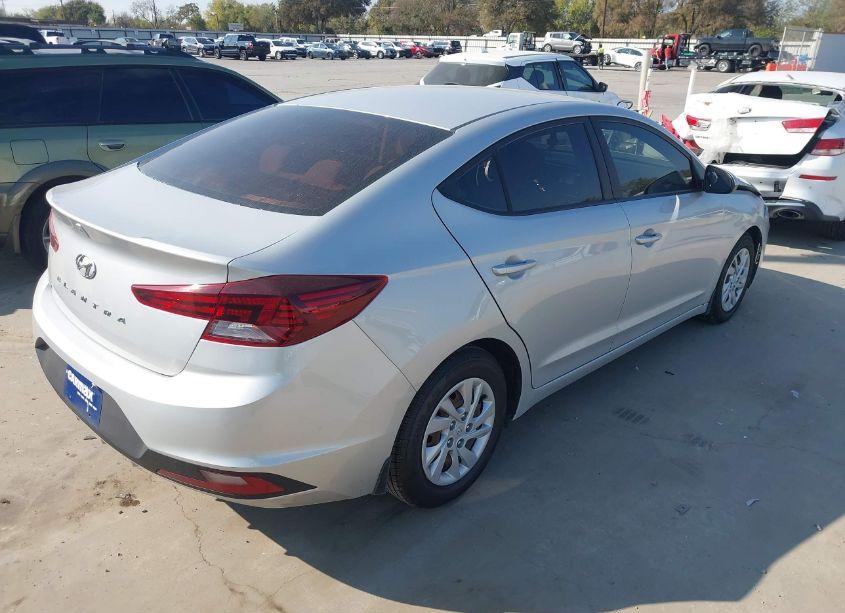 Photo 4 of 2019 Hyundai Elantra SE (VIN 5NPD74LF5KH480322)