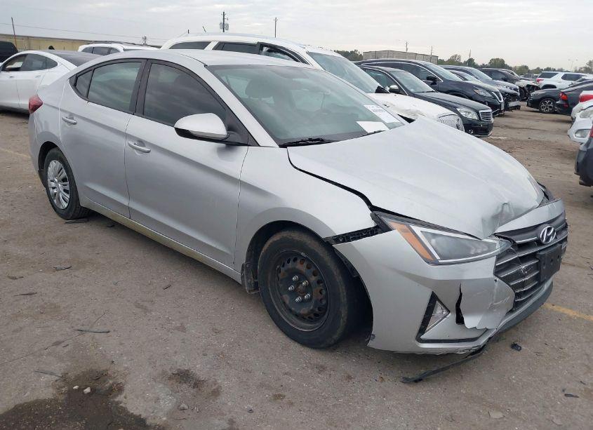 2019 Hyundai Elantra SE (VIN 5NPD74LF5KH486881) main photo