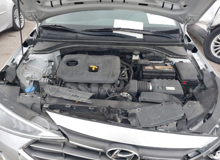 Photo 10 of 2019 Hyundai Elantra SE (VIN 5NPD74LF5KH486881)
