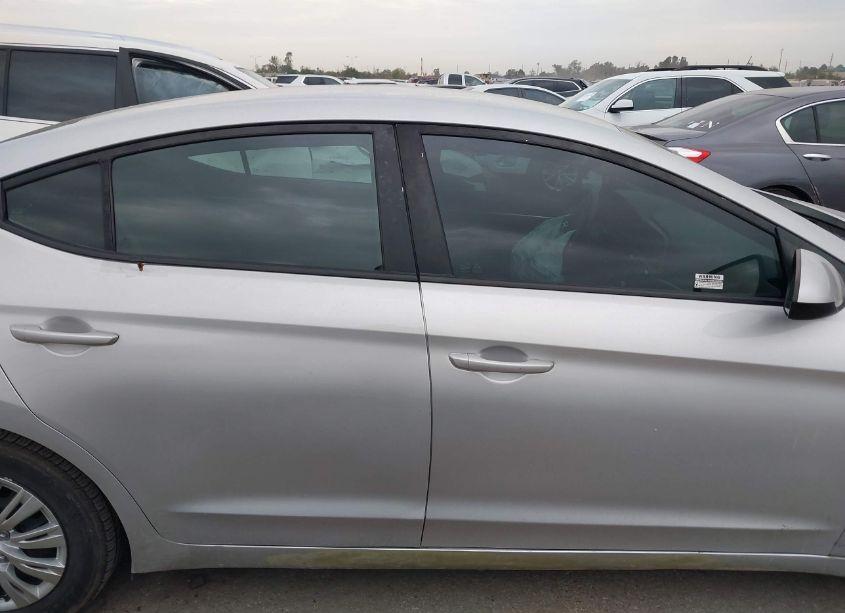 Photo 13 of 2019 Hyundai Elantra SE (VIN 5NPD74LF5KH486881)