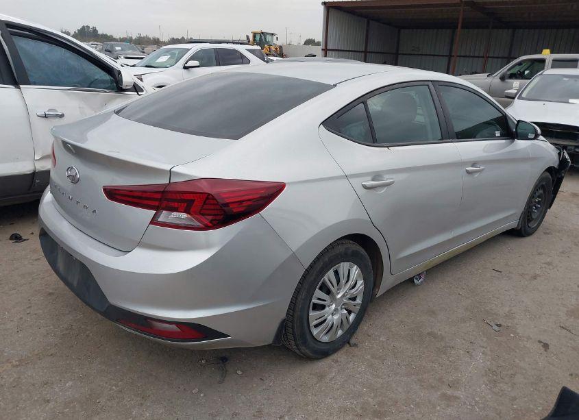 Photo 4 of 2019 Hyundai Elantra SE (VIN 5NPD74LF5KH486881)
