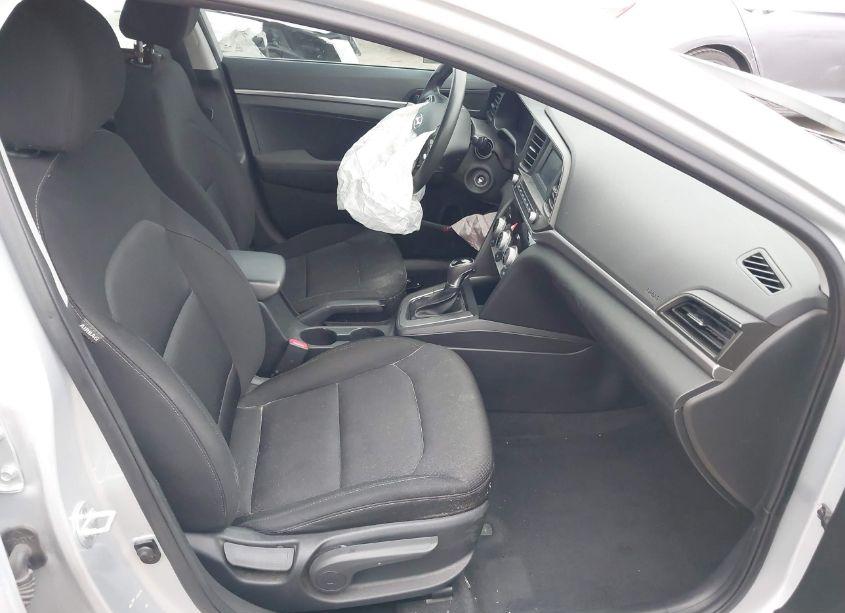 Photo 5 of 2019 Hyundai Elantra SE (VIN 5NPD74LF5KH486881)