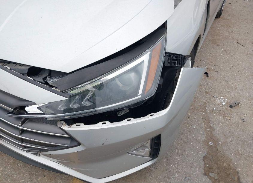 Photo 6 of 2019 Hyundai Elantra SE (VIN 5NPD74LF5KH486881)