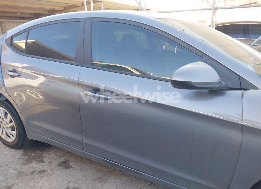 Photo 13 of 2019 Hyundai Elantra SE (VIN 5NPD74LF5KH494771)