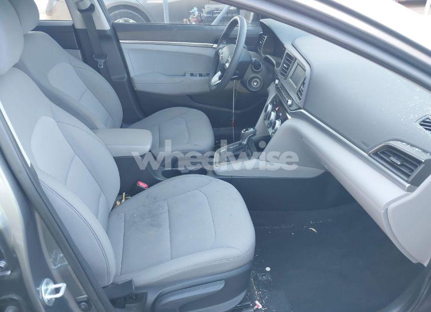 Photo 5 of 2019 Hyundai Elantra SE (VIN 5NPD74LF5KH494771)