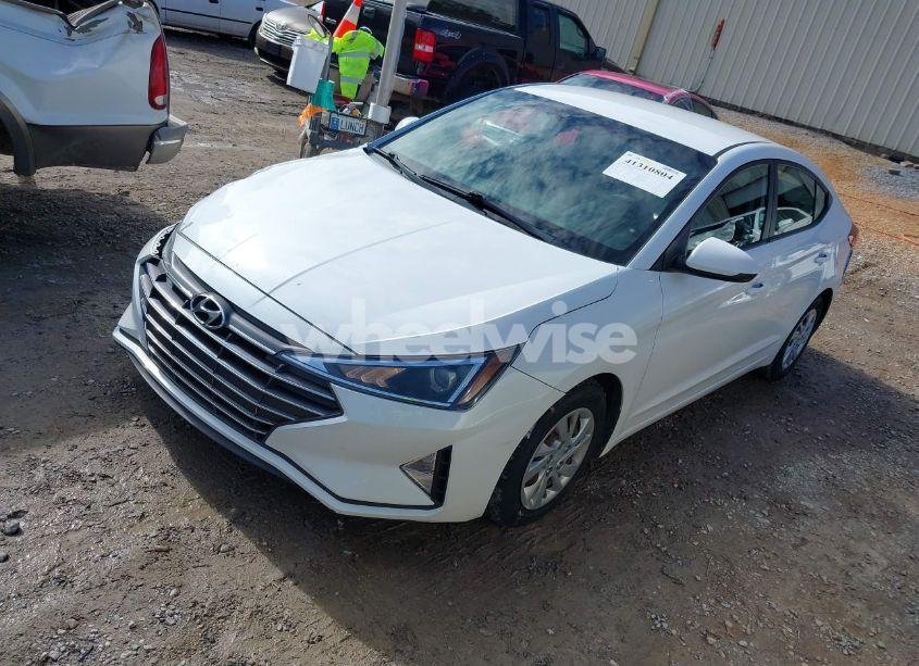 Photo 2 of 2020 Hyundai Elantra SE (VIN 5NPD74LF5LH502580)