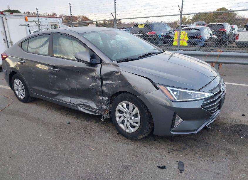 2020 Hyundai Elantra SE (VIN 5NPD74LF5LH524966) main photo