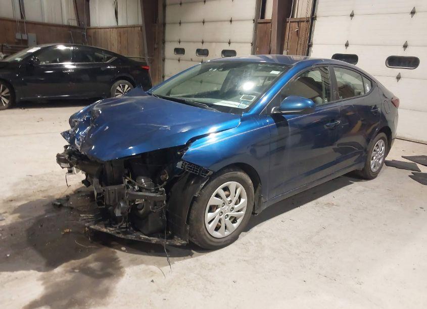 Photo 2 of 2020 Hyundai Elantra SE (VIN 5NPD74LF5LH540309)