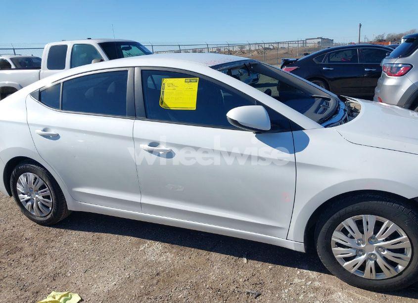 Photo 13 of 2020 Hyundai Elantra SE (VIN 5NPD74LF5LH547812)