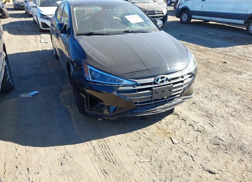 2020 Hyundai Elantra SE (VIN 5NPD74LF5LH616532) main photo