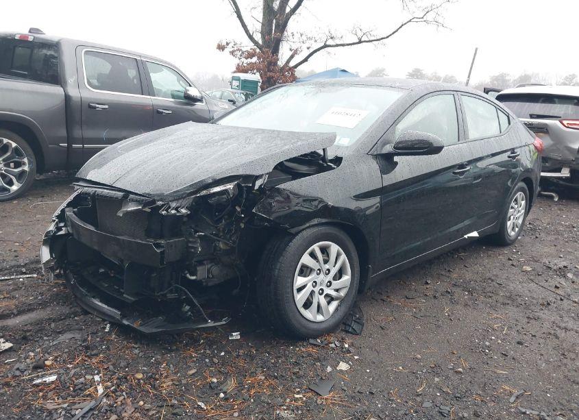 Photo 2 of 2020 Hyundai Elantra SE (VIN 5NPD74LF5LH616630)