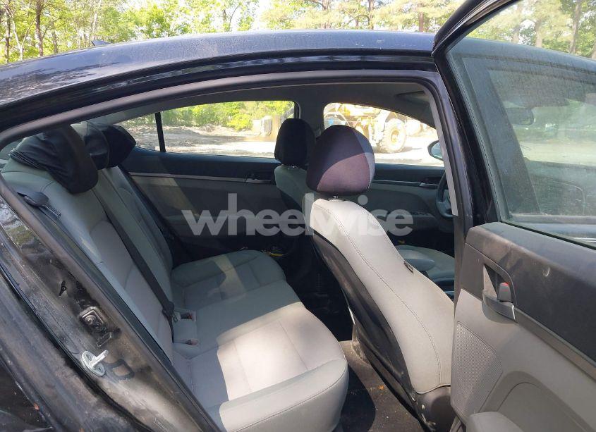 Photo 8 of 2017 Hyundai Elantra SE (VIN 5NPD74LF6HH050596)