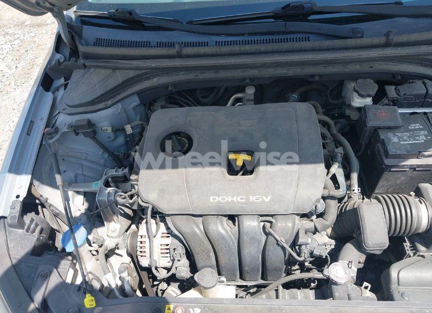 Photo 10 of 2017 Hyundai Elantra SE (VIN 5NPD74LF6HH083369)