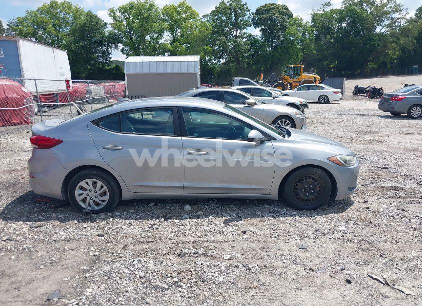 Photo 13 of 2017 Hyundai Elantra SE (VIN 5NPD74LF6HH083369)