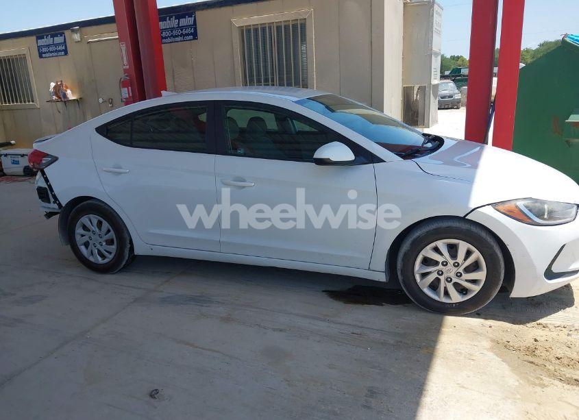 Photo 13 of 2017 Hyundai Elantra SE (VIN 5NPD74LF6HH085347)