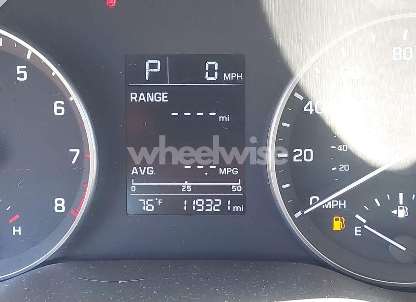 Photo 15 of 2017 Hyundai Elantra SE (VIN 5NPD74LF6HH102146)