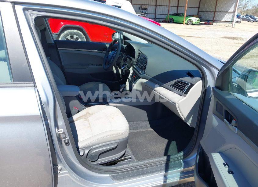 Photo 5 of 2017 Hyundai Elantra SE (VIN 5NPD74LF6HH102146)