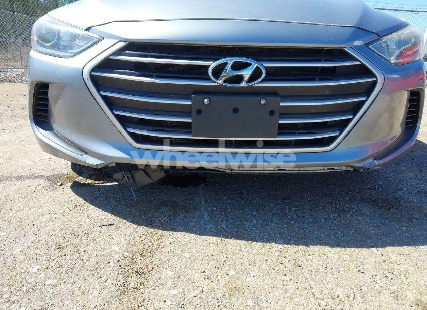 Photo 6 of 2017 Hyundai Elantra SE (VIN 5NPD74LF6HH102146)