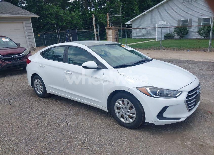2017 Hyundai Elantra SE (VIN 5NPD74LF6HH164114) main photo
