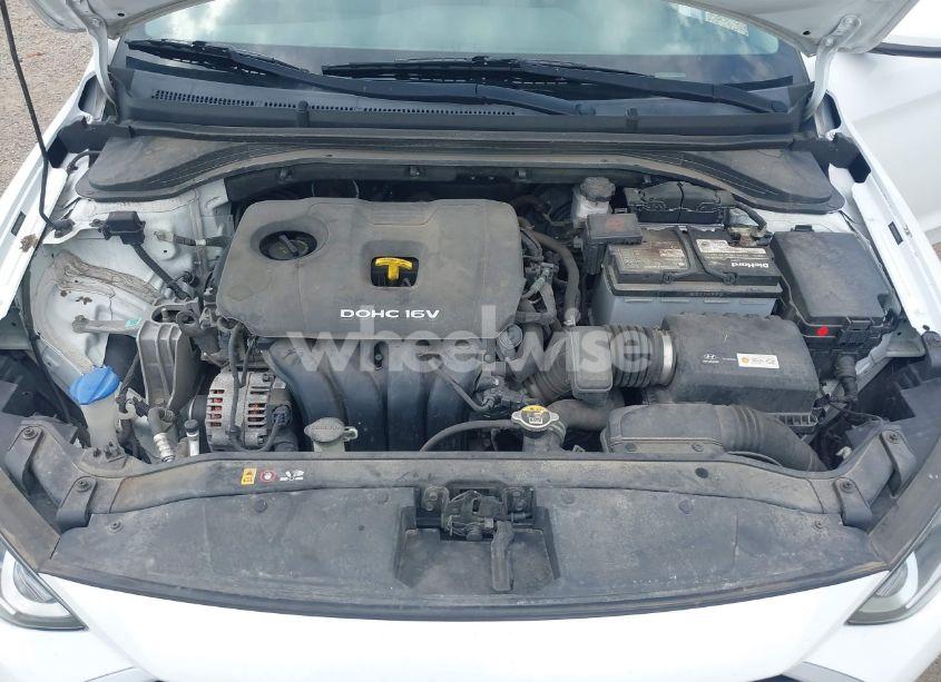 Photo 10 of 2017 Hyundai Elantra SE (VIN 5NPD74LF6HH164114)