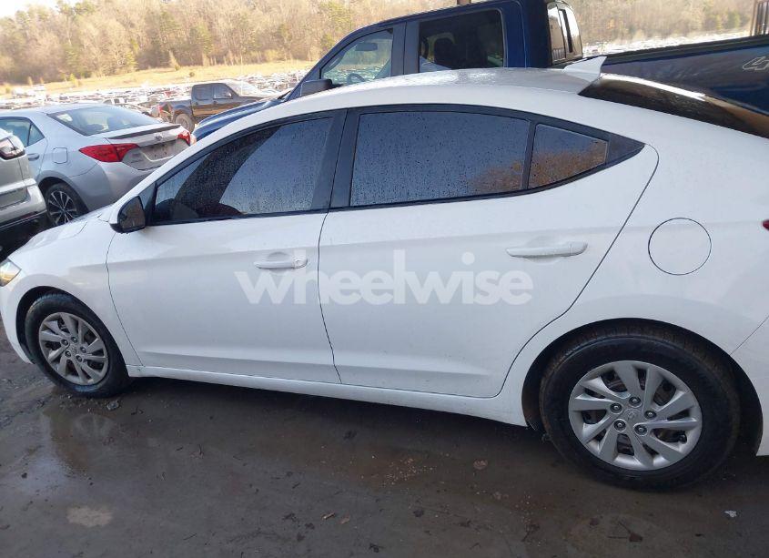Photo 14 of 2017 Hyundai Elantra SE (VIN 5NPD74LF6HH181155)