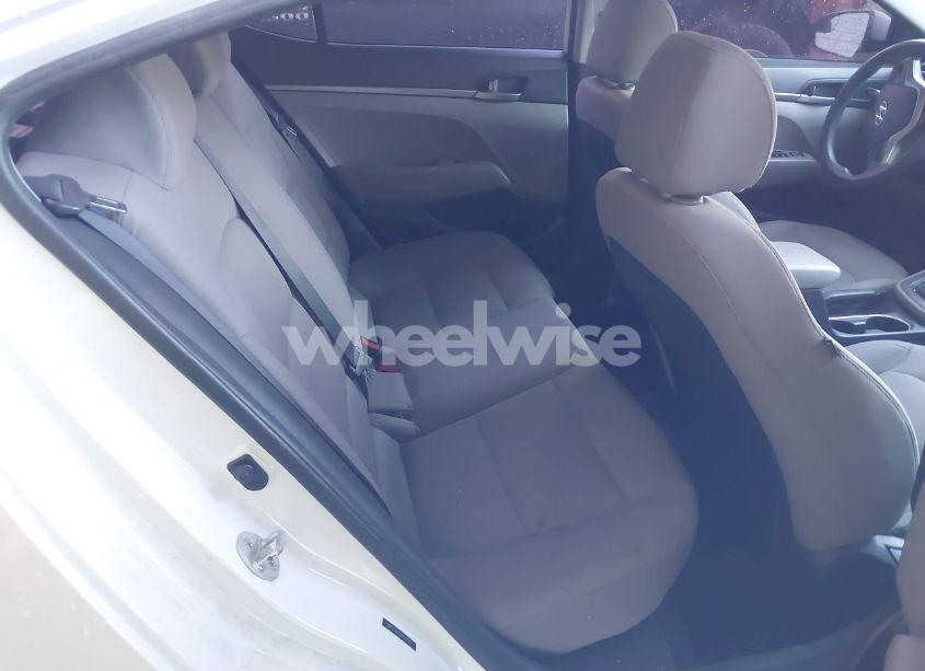 Photo 8 of 2017 Hyundai Elantra SE (VIN 5NPD74LF6HH181155)